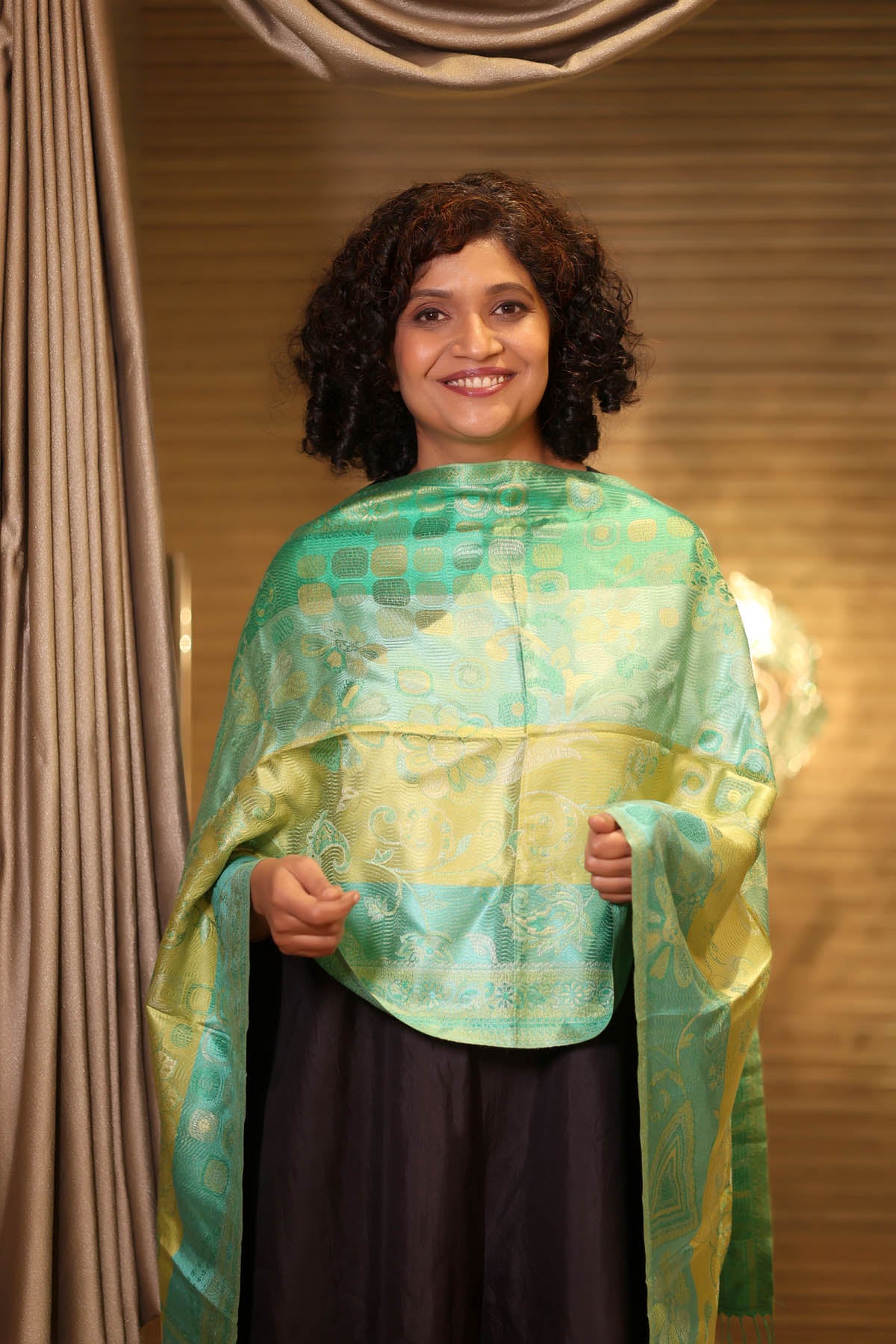 Printed Shawl- Green